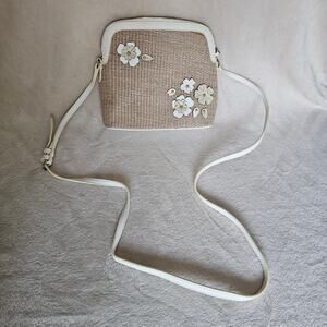 Liz Claiborne Crossbody Bag Purse Elly Tan Floral Cut-Out Convertible Pebbled